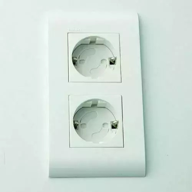 Dreambaby Protective Covers for Sockets made of Plastic in White Color 6pcs BR74712